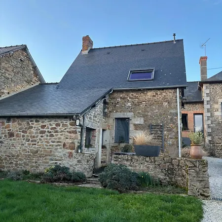 Le Patis * Pre-en-Pail-Saint-Samson